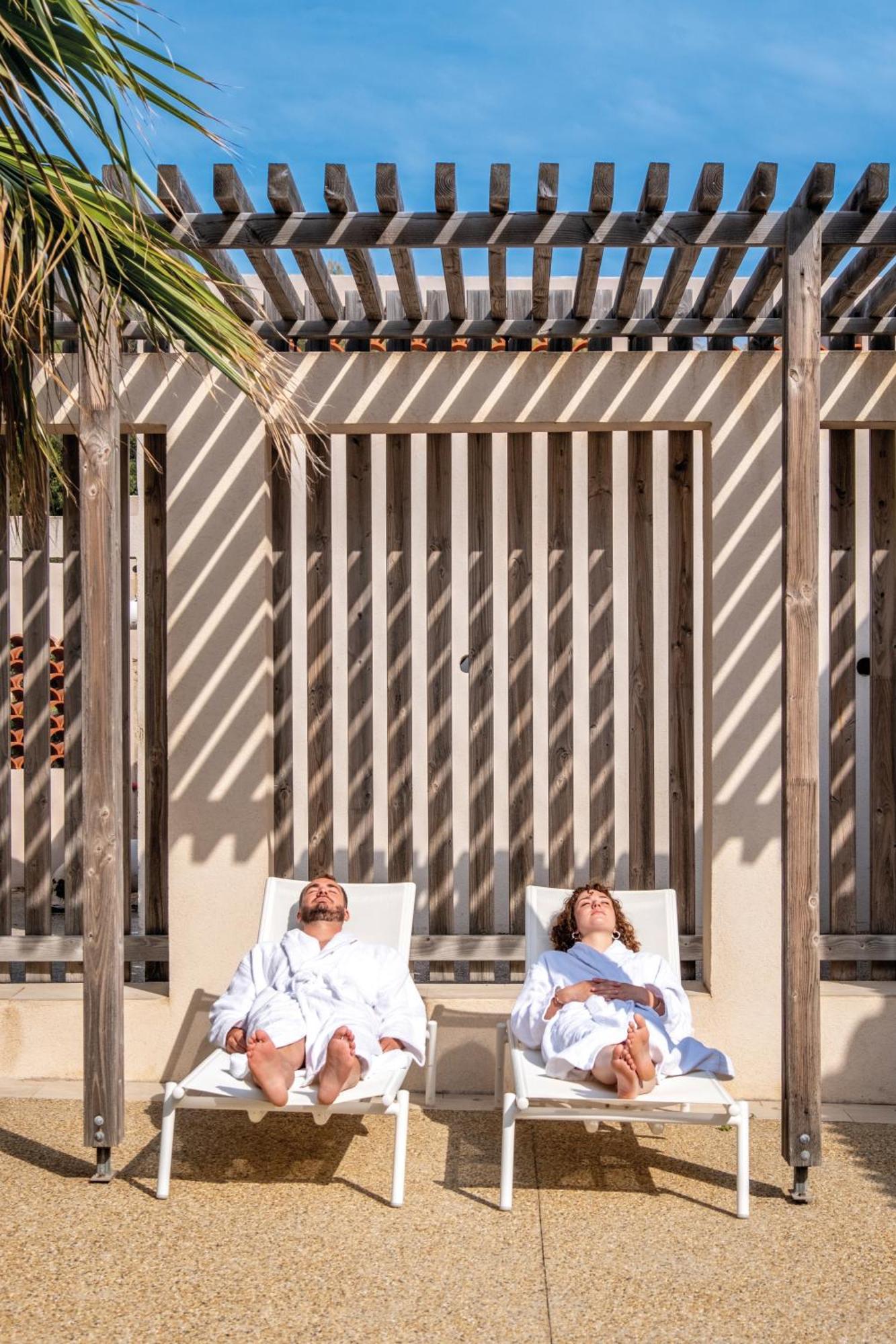 Hotel Helios - Ile des Embiez Six-Fours-les-Plages Exterior foto